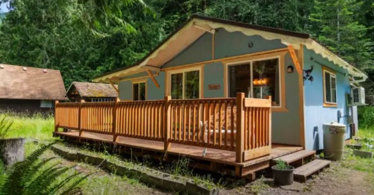 Mt. Rainier Cabin Rentals with Hot Tub